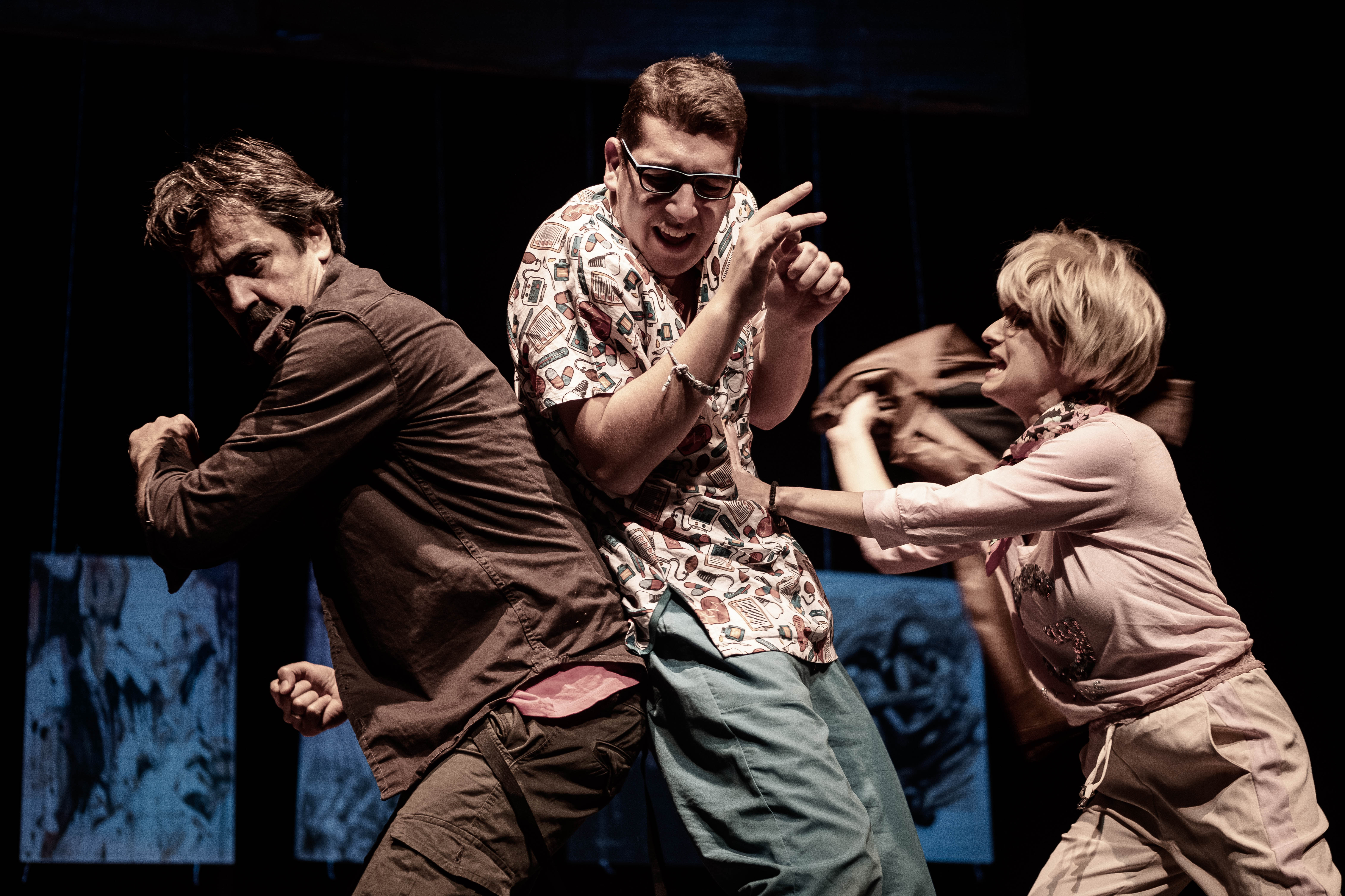 Рецензија: РОДЕНИ ПАЦИЕНТИ  (превземено од umno.mk)