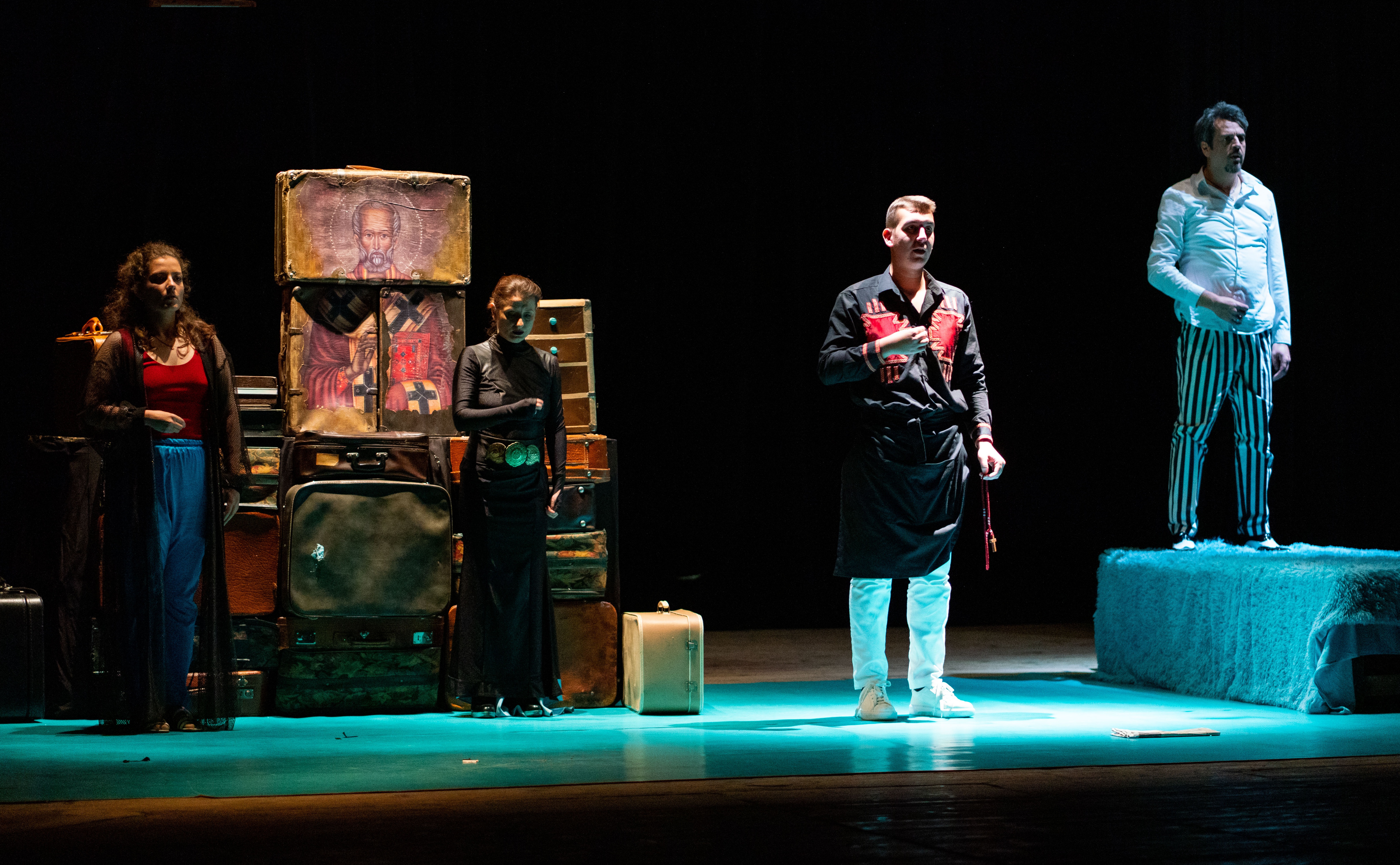 Рецензија за „ЗЕМЈА НА ШТРКОВИ“ за изведбата во ШУМЕН 